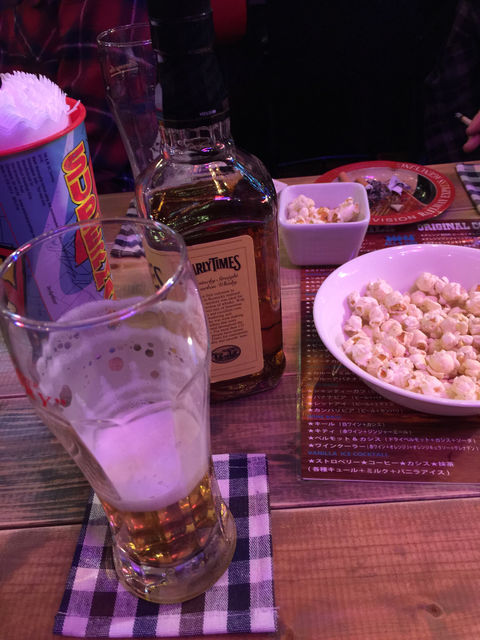 915084_2200140482_19large