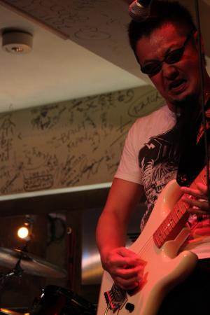 537704_310197645757867_834969066_n