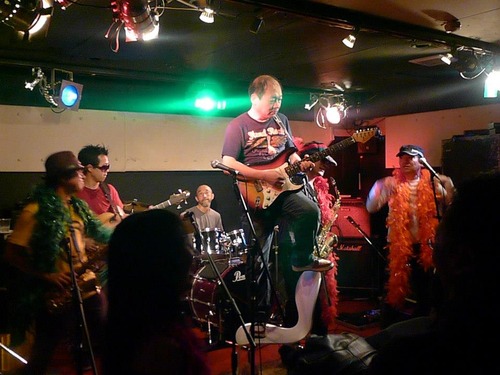 395005_299414323496191_1518339637_n