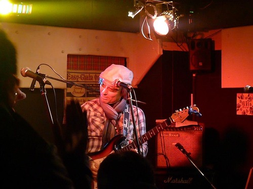 406787_299413990162891_96328311_n