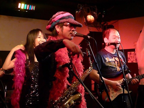 417171_299413946829562_1308567786_n