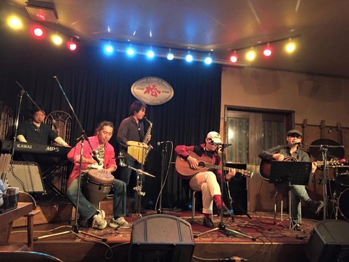 11034317_649476468532570_5357422427925417685_n