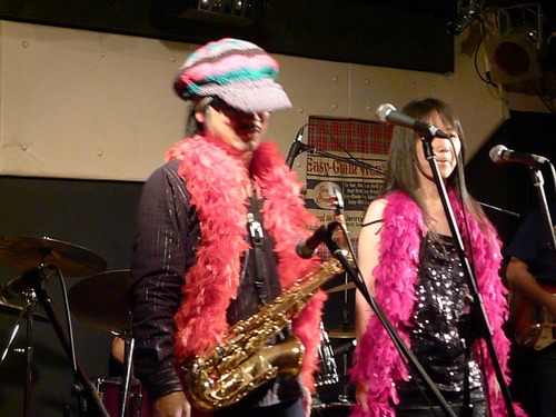 643998_299414500162840_2031391309_n