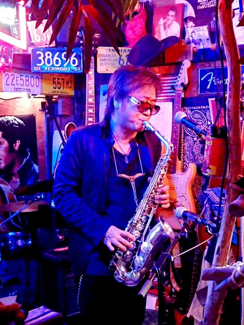 29356218_590521821292452_8106102613390393344_n