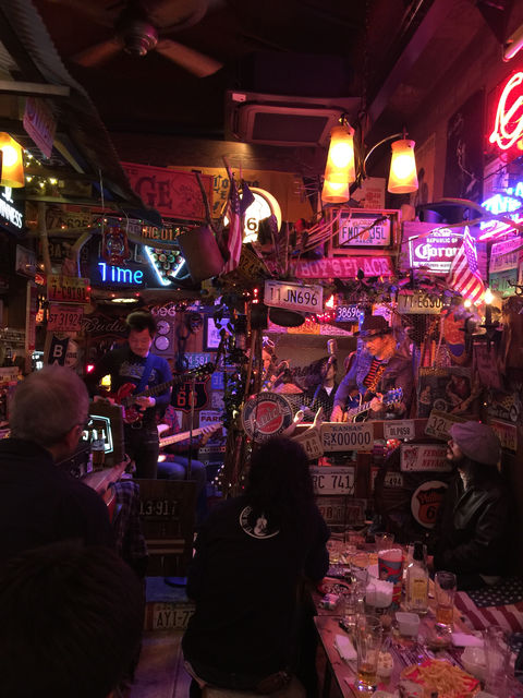 915084_2200140431_69large