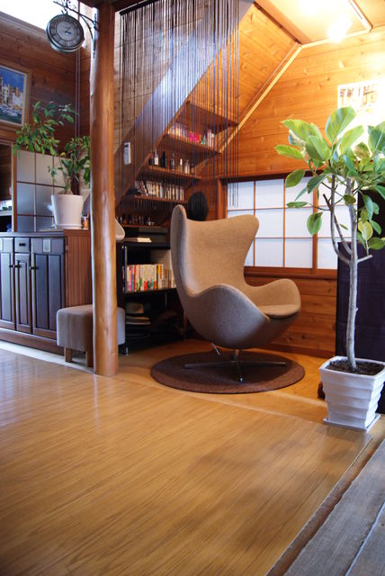 4405042_565760459_137large