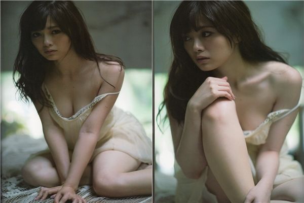 清純な大人 白石麻衣 写真集 乃木坂46