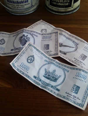 プリントして使える外国の紙幣風お金のおもちゃ 無料 アンテナアンティーク フェルト型紙と作り方