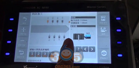 Volvo-XC90-key-cut-with-Condor-MINI-3