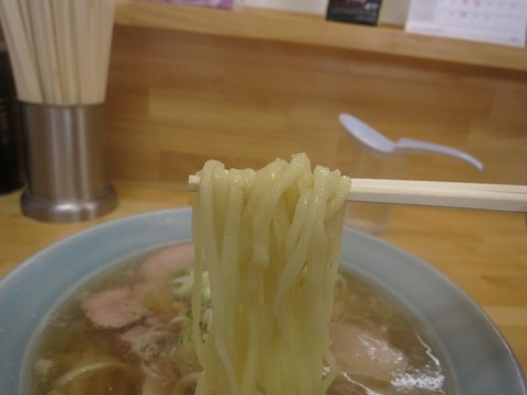 岳乃屋　麺上げ