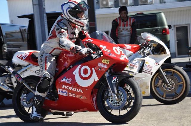 43415377_1704909526303130_1197989060300242944_n