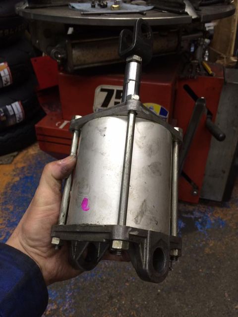 12985412_864016953725729_445462275405630934_n