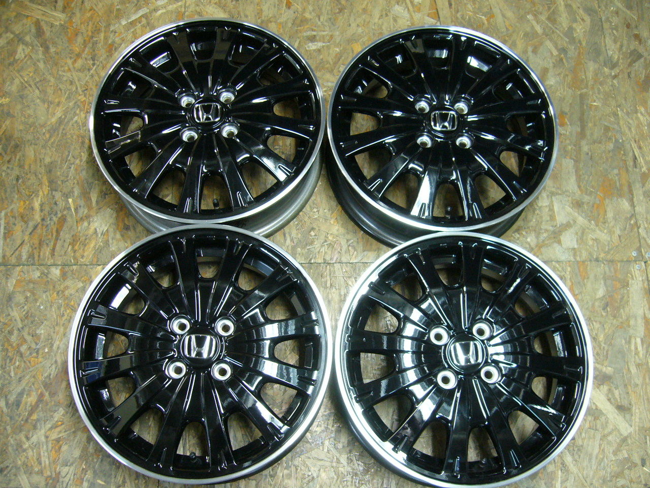 美品 N Box Custom Nボックスカスタム 純正 15インチ ブラック アルミホイール カーナビアルミ買取パーツハウス横浜