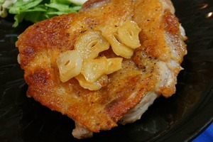 ☆鶏もも肉シンプル焼き☆