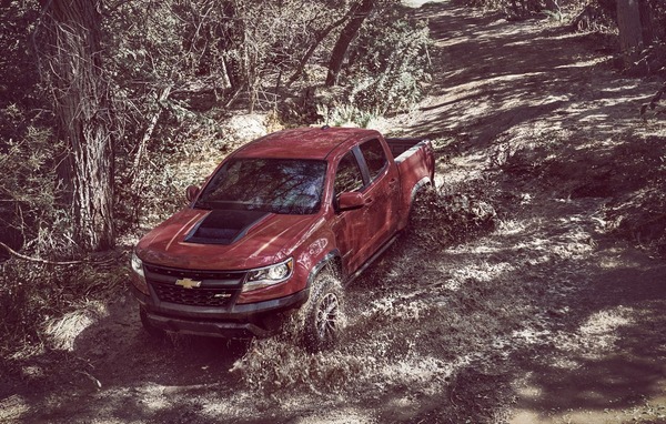 2017-Chevrolet-Colorado-ZR2-5