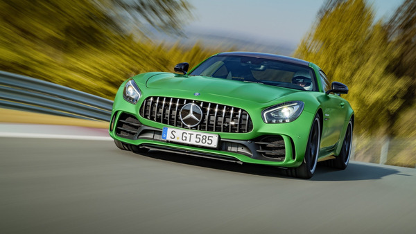 mercedes-amg-gt-r-1