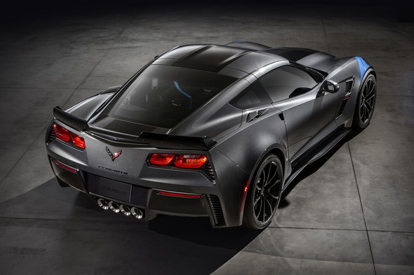 2016-CorvetteGrandSport-08