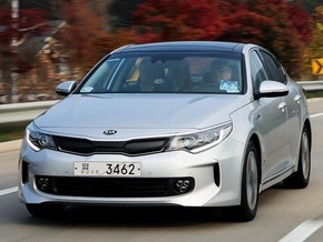 2017-kia-optima-hybrid-front-action3-lead-600-001