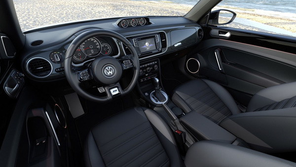 2016-volkswagen-beetle-for-europe-7