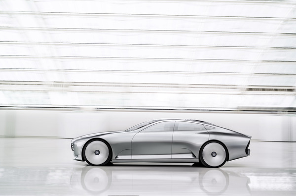 Mercedes-Benz-Concept-IAA-51