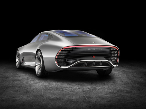 Mercedes-Benz-Concept-IAA-28