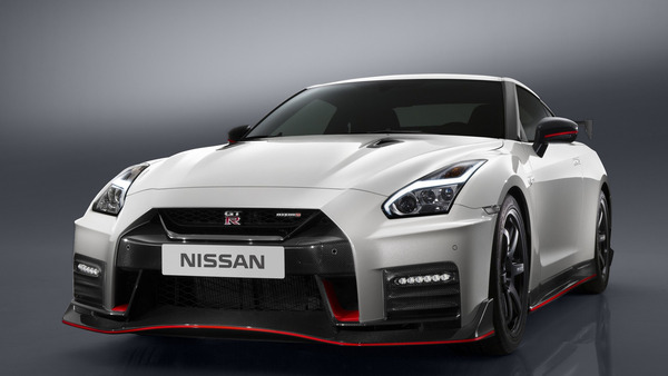 2017-nissan-gt-r-nismo-2