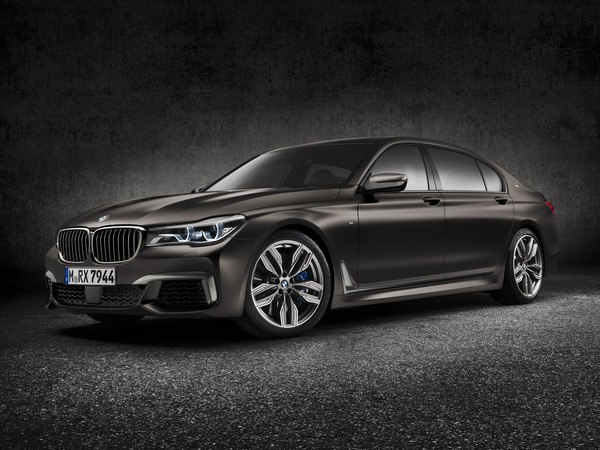 BMW-M760Li-xDrive-2