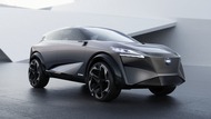 5342f867-nissan-unveils-imq-concept-geneva-48