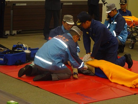 警視庁術科センター及び東京消防庁本部の視察に 吉原修の活動報告