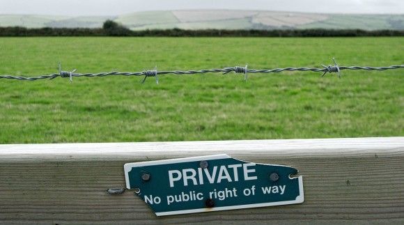 private-1665019_1280_e