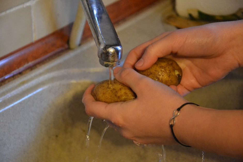 washing-vegetables-272963_960_720