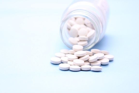 「湿布と痛み止め」の画像検索結果