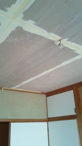 江藤邸クロス　１９