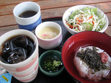 白壁カフェ 花ごよみ