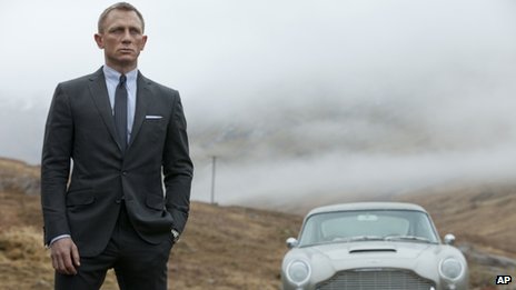 ADELE - Skyfall (James Bond Titelsong) - Video & Lyrics