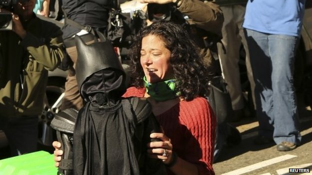 http://news.bbcimg.co.uk/media/images/71149000/jpg/_71149879_71149878.jpg