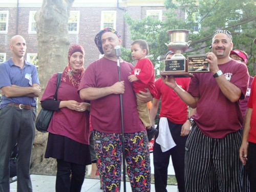 http://newyorkstreetfood.com/wp-content/uploads/2010/09/King-and-Awards.JPG