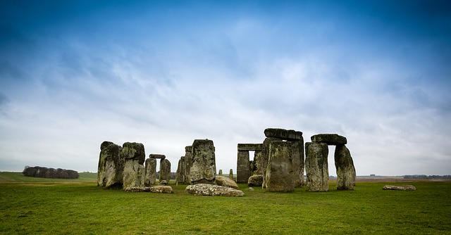 stone-henge-1055045_640