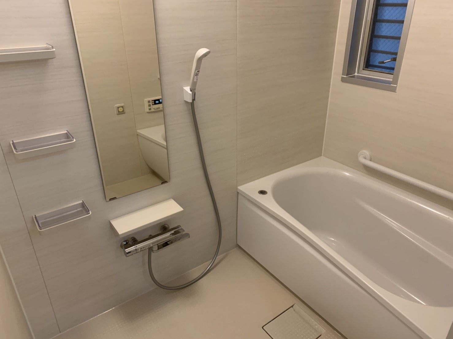 11DAECFC-CF07-41B7-884C-F09B3C7A0CC5