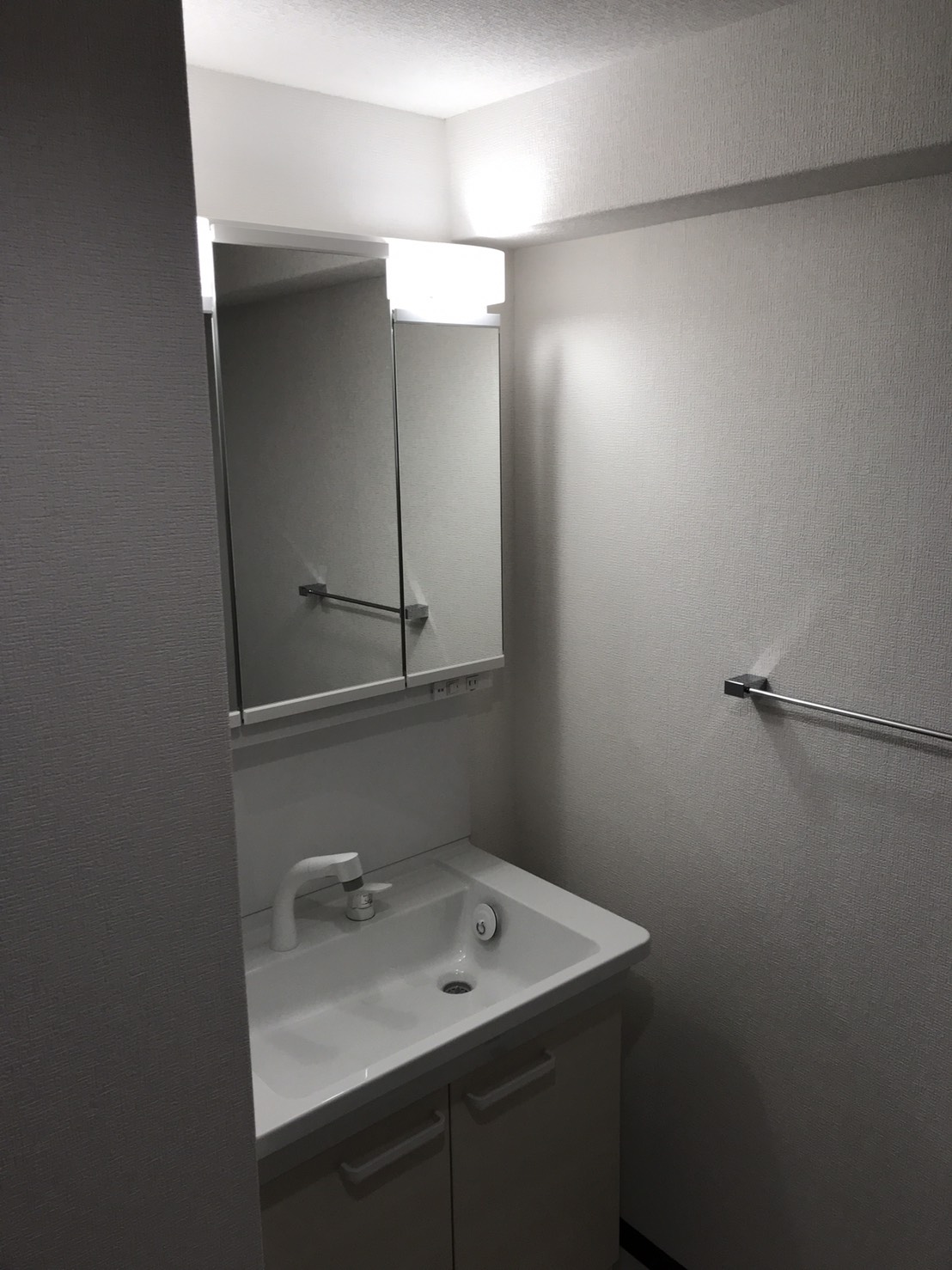 9ECC0B7C-65B5-444E-8E37-C09D449CB8DE