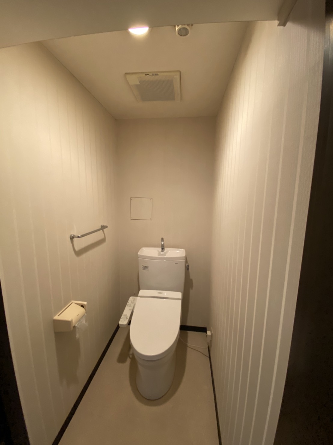 A466FFF9-B981-497E-9459-14ECC15DC1AD