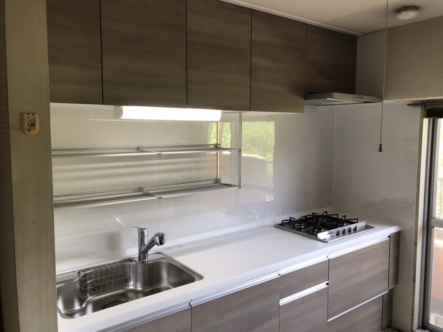 F5E2EEE1-18DD-4B97-ABCE-4411010057B5