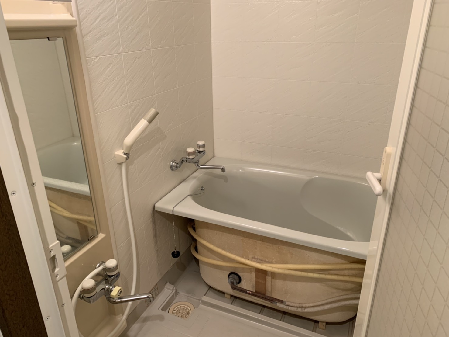 2C4400EF-8760-411F-A59B-308C695EF92D