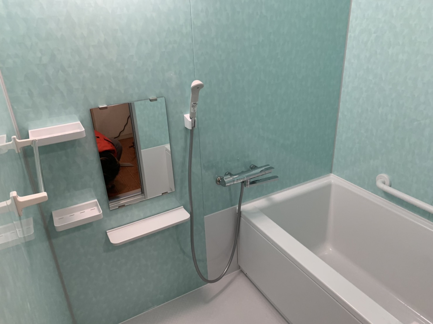 D3976D84-4726-4F63-8DAE-7FE841F513E8