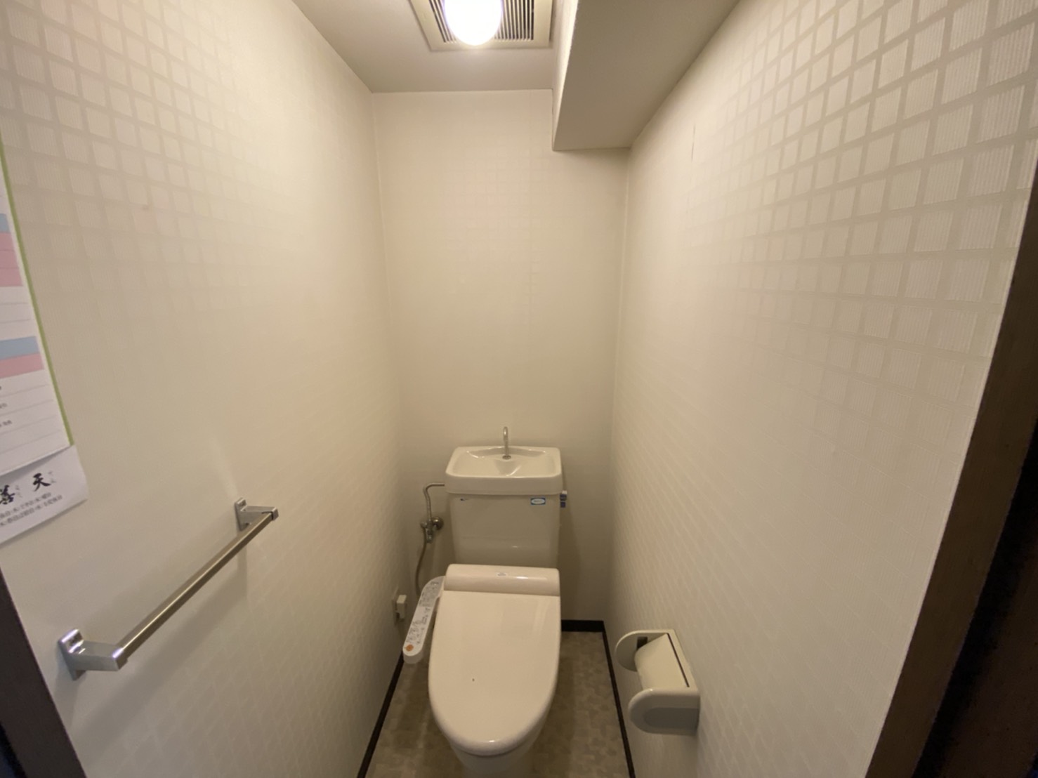 DC4E4171-B74B-44A7-977A-1C652D45BB0D