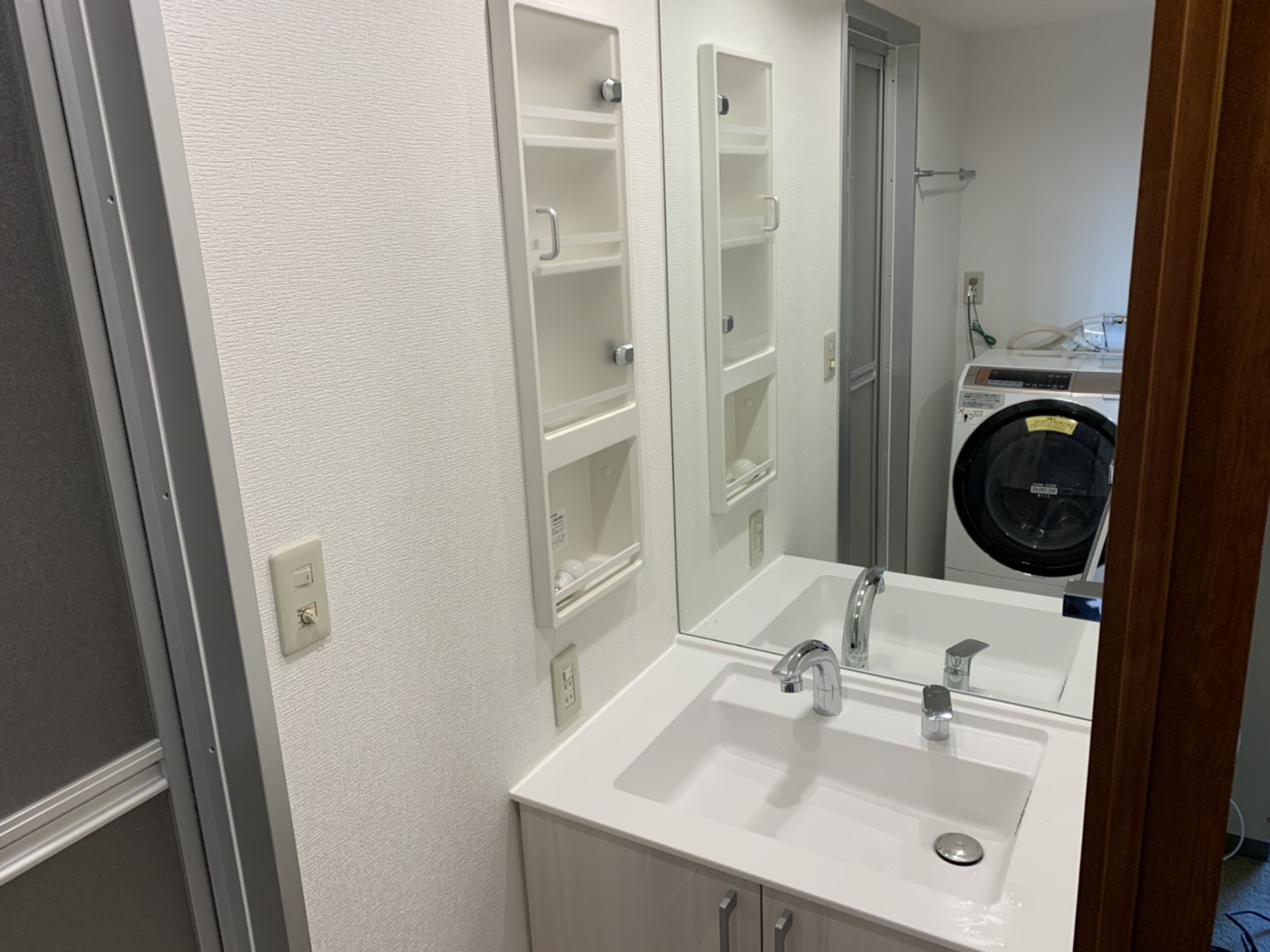 0931A228-9660-4166-97F2-541BA7DBF175