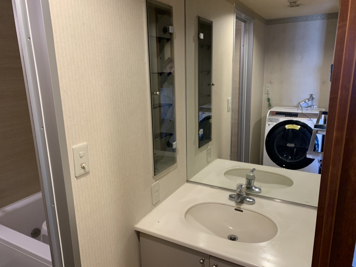 34CD7319-831B-47B5-8550-77DF610519C0