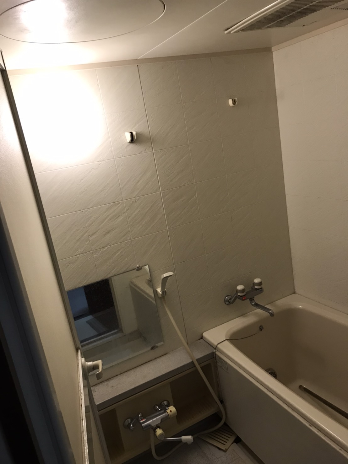 31859429-DA8E-4E52-8BEF-0E1AAC980AEC