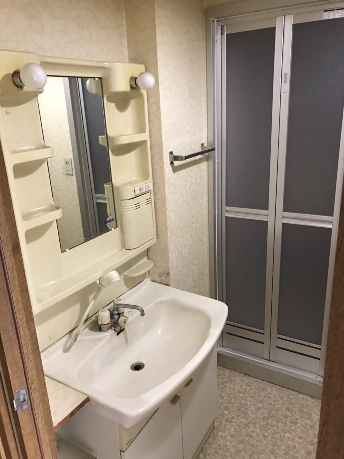 3A95D140-3079-4156-98CB-3F0C20BFD0CD