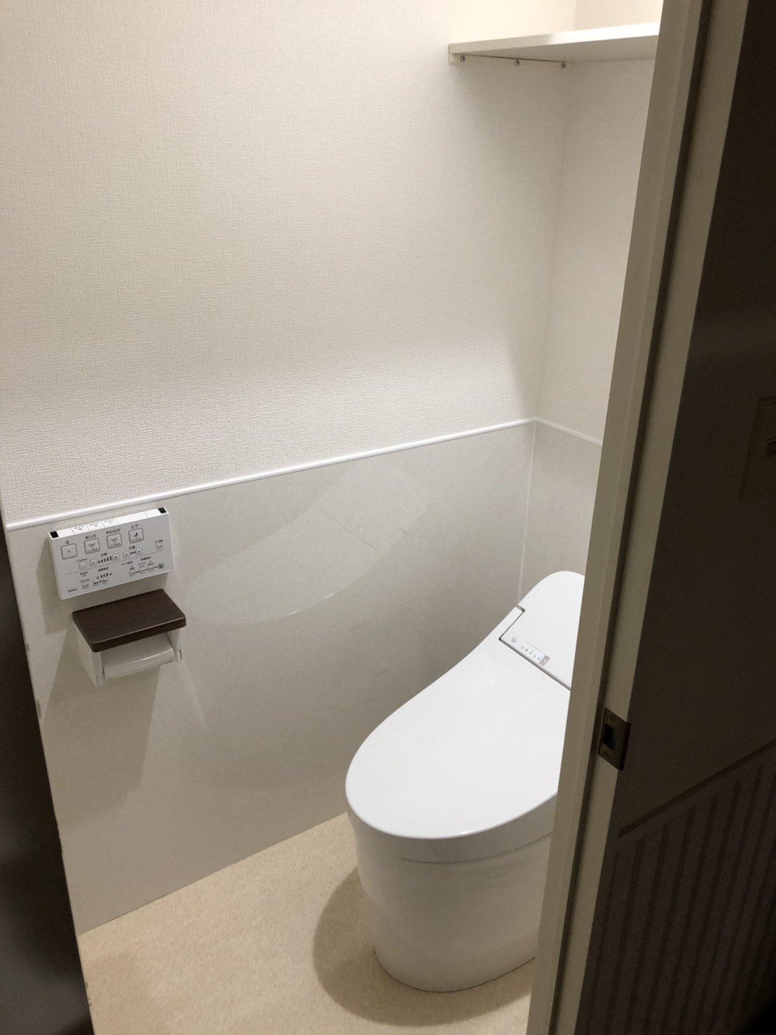 56A4F6CE-3627-4C2A-B04F-E4525C14EAB9